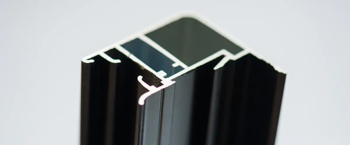 Extrusion Ford Atlantic-1